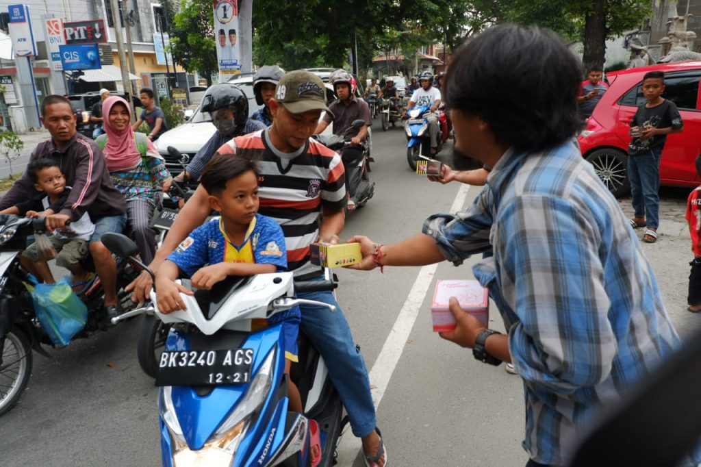 Berbagi Kebahagiaan, DPN Formapera Bersama IWO Sumut Berbagi Iftar dan Takjil Gratis