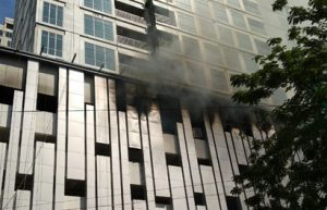 Apartemen The Reiz Condo Terbakar, 15 Mobil Pemadam Diturunkan