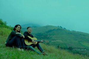 Film ‘Pariban: Idola dari Tanah Jawa’, Rilis Teaser Poster Bergaya Retro dan Budaya Batak