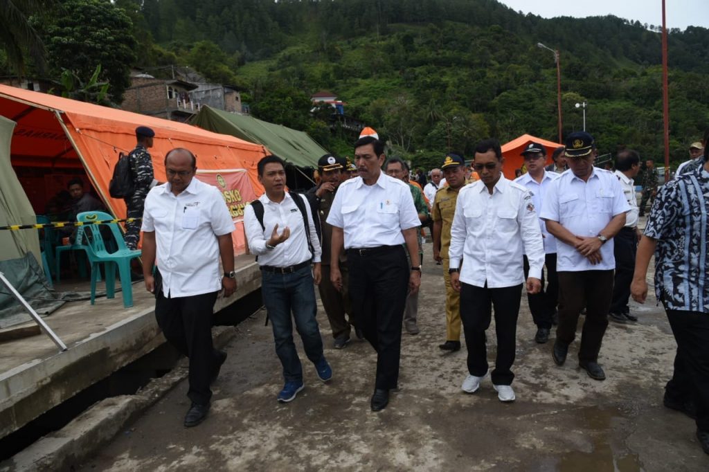 Luhut Binsar Panjaitan Jamin Anak Korban KM Sinar Bangun Tidak Putus Sekolah