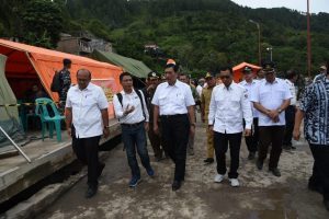 Luhut Binsar Panjaitan Jamin Anak Korban KM Sinar Bangun Tidak Putus Sekolah