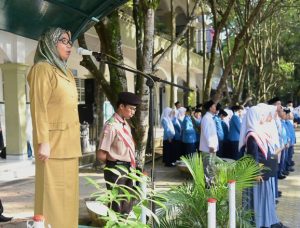Jadi Pembina Upacara, Sekdaprovsu Beri Motivasi ke Siswa Al Azhar