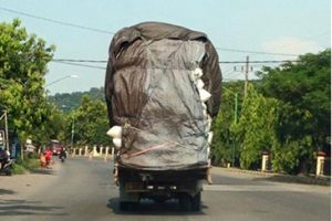 Merusak Jalan, Kemenhub Akan Beri Sanksi Truk yang Melebihi Kapasitas