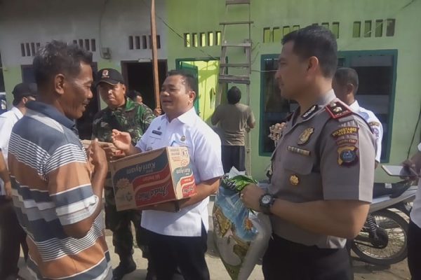 Muspika Percut Sei Tuan Beri Bantuan Korban Puting Beliung