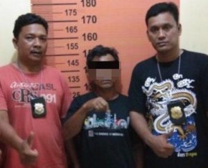 Bawa Paket Sabu, Pria Paruh Baya Di Ringkus Polisi