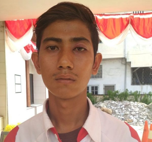 Tak Mau Kasih Uang Bongkar, Preman Kampung Tonjok Mata Sales Ini