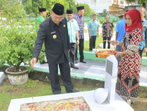 Peringati Hari Veteran, Wali Kota Berziarah ke TMP Bukit Barisan