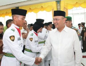 Wali Kota Kukuhkan Paskibraka Kota Medan