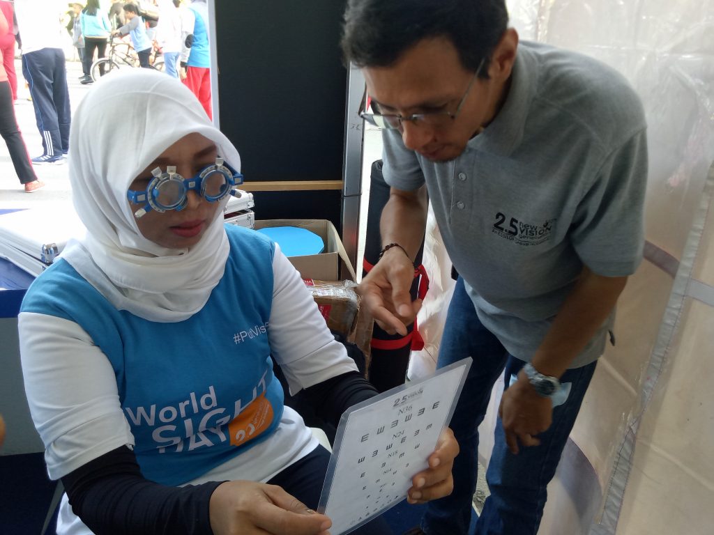Peringati Hari Penglihatan Sedunia, Ini Dilakukan 2.5 New Vision Generation
