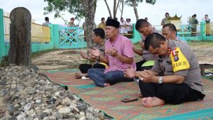 Kapolda Sumut Ziarah ke Makam Papan Tinggi