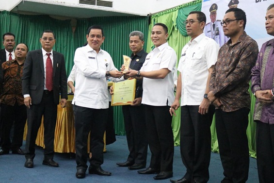 Pemko Medan Raih Anugrah Keterbukaan Informasi