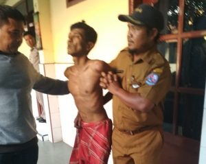 Pukuli Ibunya Karena Tak Diberi Uang, Pria Sakau Digelandang Ke Polsek Percut