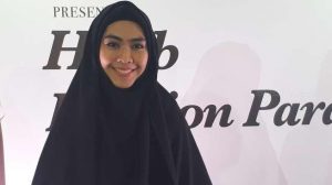 Injak Palestina, Oki Setiana Dewi Nangis Lihat Masjidil Aqsa