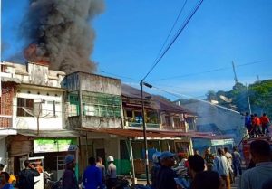 Kebakaran di Kawasan Eks Bioskop Tagor Sibolga, 1 Unit Ruko Hangus Dilalap Api