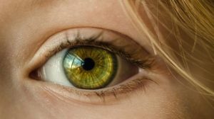 Mata Sering Kedutan? Ini Ternyata Penyebabnya