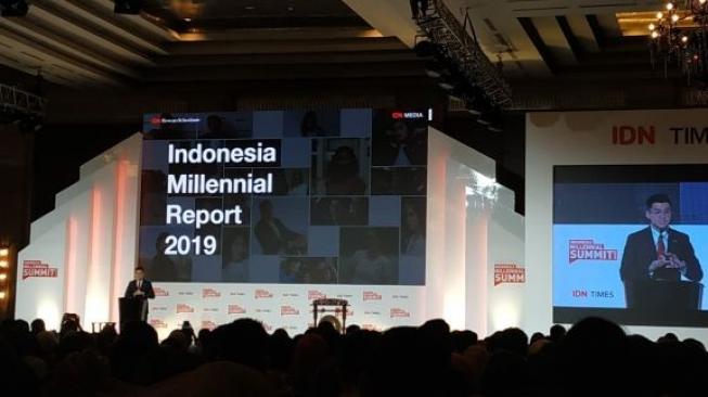 Survei : Hanya 23.4 Persen Milenial Yang Ikuti Berita Politik