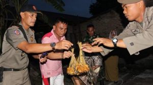 Jual Sate Padang Dengan Daging Babi, Dua Pedagang ini Diringkus Polisi