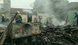 Kebakaran di Jalan Gurilla, Satu Rumah Rata Dengan Tanah