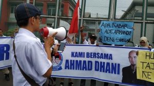 Beri Dukungan Untuk Ahmad Dhani, Relawan Prabowo Unjuk Rasa di Rutan Cipinang