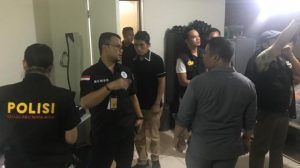 Satgas Anti Mafia Bola Geledah Apartemen dan Ruang Kerja Plt Ketum PSSI, 84 Barang Diamankan