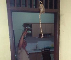 Sakit Paru-paru Tak Kunjung Sembuh, Ichsan Gantung Diri