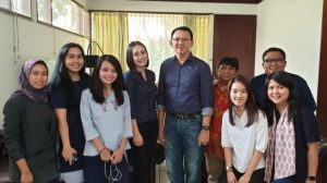 Jelang 15 Februari, Ahok Jalani Foto Prewedding Dengan Puput?
