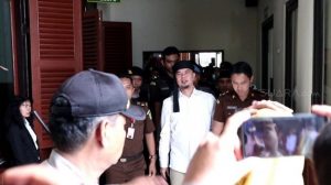 Sakit Asam Urat di Penjara, Ahmad Dhani Terpaksa Buang Air Pakai Botol