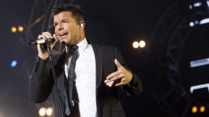 Tak Cantumkan Nama Teroris, Penyanyi Ricky Martin Kecam Media Internasional