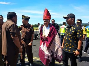 Tiba Di Bandara FL Tobing, Kajatisu disambut Bupati Tapteng Dan Wali Kota Sibolga