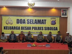 Usai Dilanda Teror Bom, Ini Yang Dilakukan Kapolres Sibolga Bersama Warga