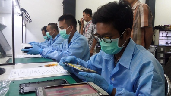 STTSI Gelar Uji Kompetensi Bagi Teknisi Ponsel 