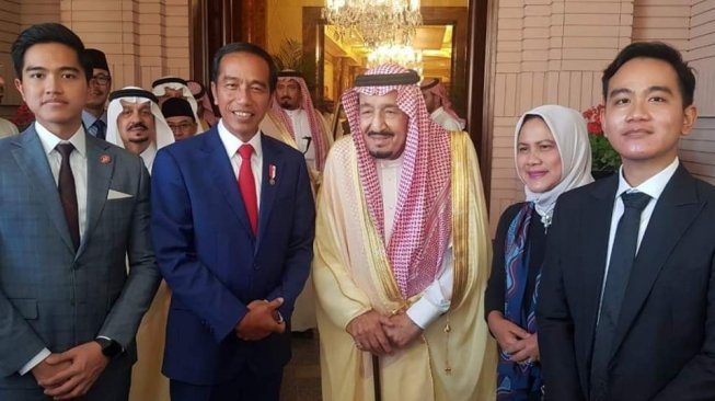 Usai Kunker Dan Umroh, Jokowi Pamer Foto Bersama Raja Salman