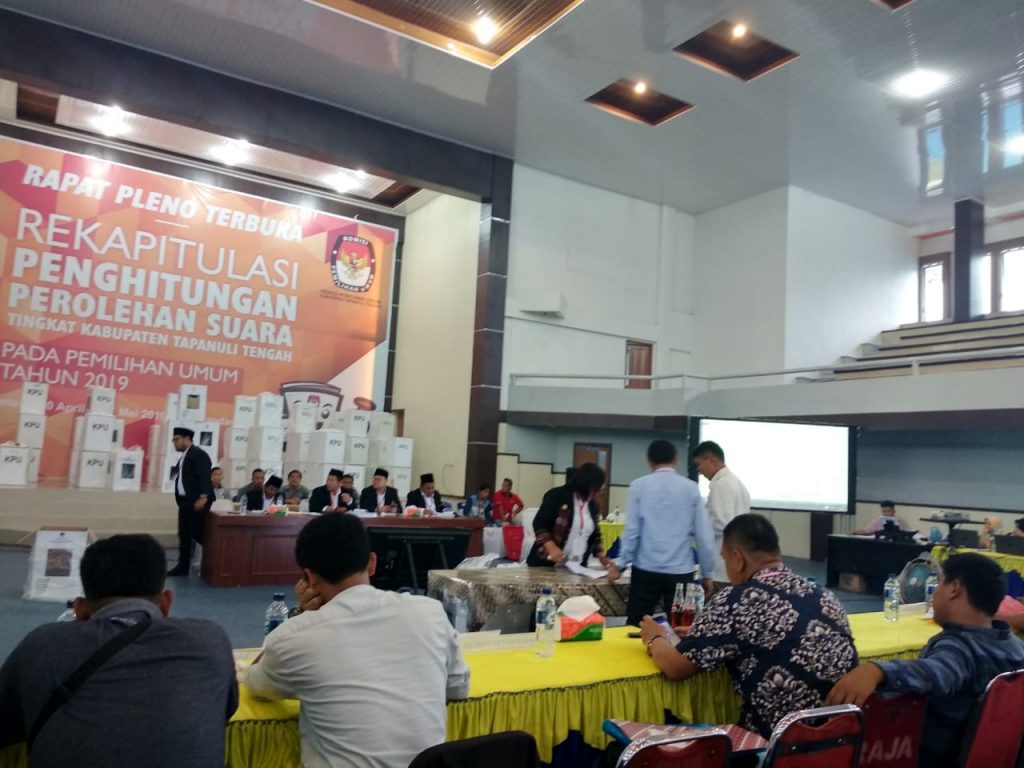 KPU Tapteng Gelar Rapat Pleno Rekapitulasi Suara di Tingkat Kabupaten