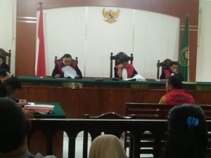 Dianggap Tak Bersalah, Pengacara Minta Hakim Bebaskan Mantan Bupati Tapteng