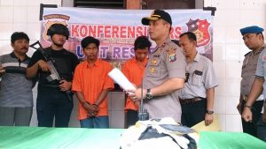Lari Saat Hendak Dibekuk, Dua Pelaku Curanmor Pincang Dipelor Polisi