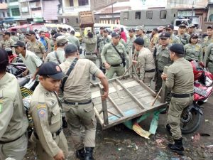 Satpol PP Lakukan Penertiban PKL Di 4 Berbagai Lokasi Di Kota Medan