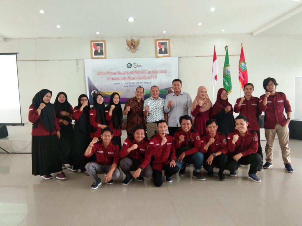 Diskusi Demokrasi Dan HAM : Orang Miskin Sulit Mendapat Kepastian Hukum