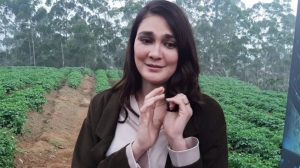 Dinobatkan Jadi Ratu Horor Indonesia, Luna Maya Merasa Tersanjung