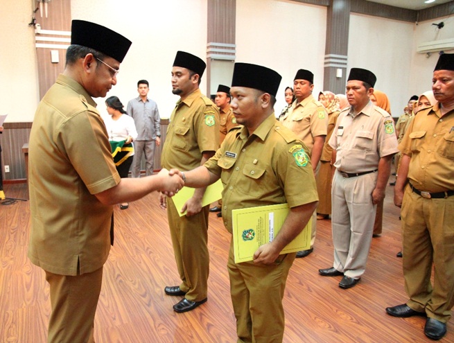 Lantik 50 Pejabat Eselon IV, Sekda Medan : Bekerjalah Sesuai Aturan
