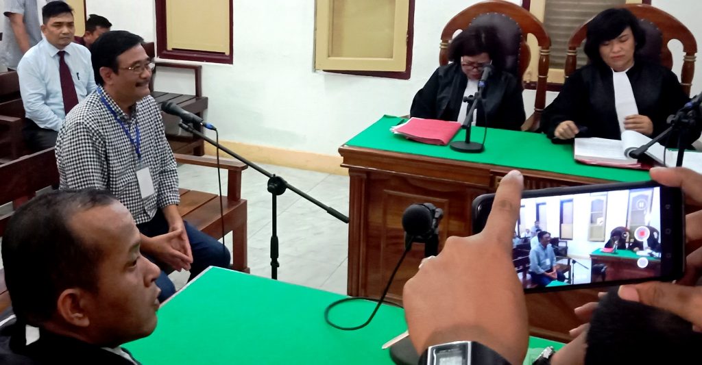 Difitnah, Djarot Datangi PN Medan