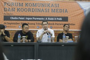 Melek Pentingnya Media, Mahasiswa Poltekpar Medan Diberi Latihan Menulis Berita