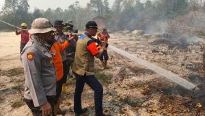 Padamkan Kebakaran Hutan di Riau, Pemerintah Kerahkan 50 Unit Helikopter