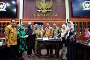 DPR Setujui Usulan Pemerintah Untuk Naikan Batas Usia Minimal Perkawinan Menjadi 19 Tahun