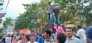 Tolak Pungli, Ribuan Nelayan Unjuk Rasa Di DPRD SIbolga