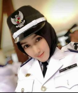 Duh Cantiknya Angely, Kades Dari Lamongan Yang Bikin Gagal Fokus