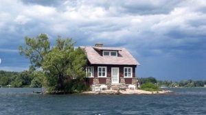 Pulau Terkecil di Dunia Ada di Kanada, Cukup untuk Rumah dan 1 Pohon