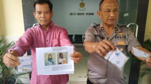 Wanita Hamil dan Suami Nekat Jual Emas Palsu, Sudah Transaksi 35 Kali