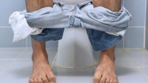 Alamak, Pria Ini Temukan Cacing Pita 9 Meter Saat BAB