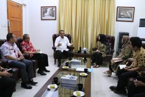 Akhyar Ajak Universitas Harapan Bantu Pasarkan Produk UKM
