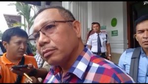 Ditanya Soal Jam Kerja Usai Melihat Sidang, Akhyar Emosi